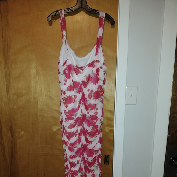 Ruched Dress - Picture 5 of 9